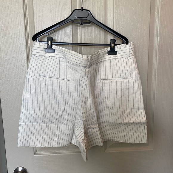 NWT Linen suit shorts. Size 14. - Picture 6 of 6